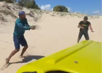 Dois homens armados tentaram interceptar um buggy com turistas no Ceará