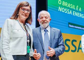 Lula participa de cerimônia de posse de Magda Chambriard, no Rio