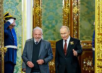 Lula foi recebido por Vladimir Putin no Palácio do Kremlin.