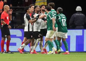 Corinthians e Palmeiras decidem vaga nas quartas de final da Copa do Brasil.