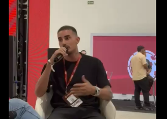 Galhardo faz comparação do Santa Cruz com Vasco e chama presidente tricolor de 'bobo da corte'