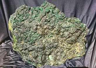 A origem da peça vem da Serra da Carnaíba, em Pindobaçu, Bahia