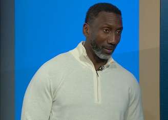 Jimmy Floyd Hasselbaink revela que recebeu uma oferta para o cargo de assistente técnico no Corinthians