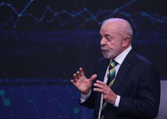 O presidente Lula voltou a defender seu projeto de passe-livre