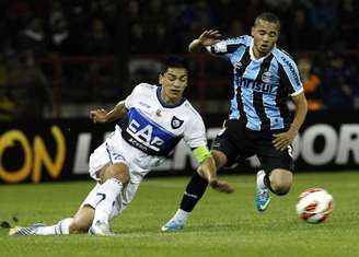 <p>Adriano deverá assumir lugar na equipe titular do Grêmio</p>