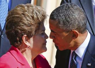 Presidentes Dilma Rousseff e Barack Obama se cumprimentam durante foto oficial da cúpula do G20 na Rússia