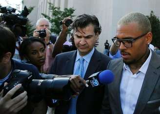 <p>Chris Brown deixa tribunal em Washington</p>