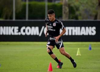 No ano passado, uma lesão no joelho tirou Roni dos gramados por dois meses (Foto: Rodrigo Coca/Ag. Corinthians)