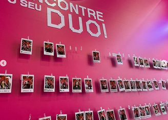 Gamers procuram seus 'duos' no estande do Tinder na BGS 2022