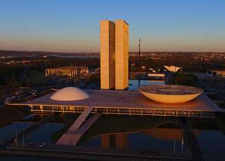 Após acordo com líderes partidários, o texto foi aprovado no plenário da Câmara por 372 votos