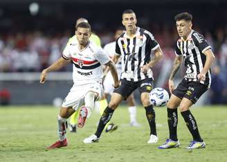 Matheus Alves no jogo contra o Santos (Photo by Paulo Pinto / São Paulo FC)
