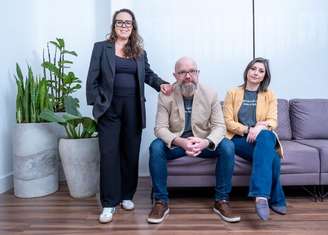 Natalia Brotto, Osni Mello e Wanessa Rengel, co-fundadores da Mell.ro, empresa que criou uma linha de capital para disponibilizar liquidez imediata a proprietários e imobiliárias durante transição de garantia locatícia