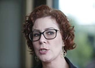 Carla Zambelli fugiu do País para não cumprir sua pena.