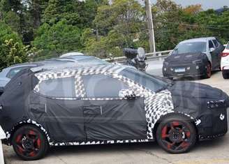 Novo HB20 foi flagrado em testes em Campos do Jordão (SP)