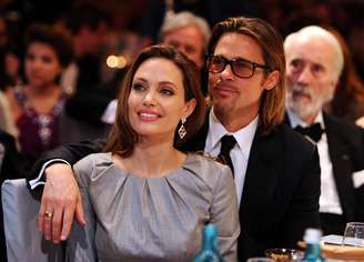 <p>Angelina Jolie e Brad Pitt querem ficar perto de toda a família</p>