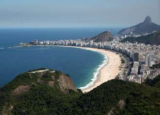 <p>Praia de Copacabana: previsão da organização é de que dois milhões de pessoas estejam no bairro para a virada de ano</p>