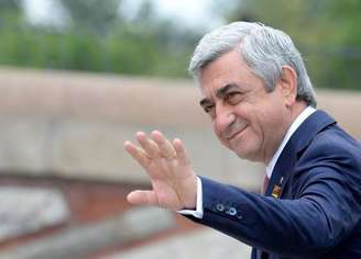 Após 10 dias de protestos, premier da Armênia renuncia