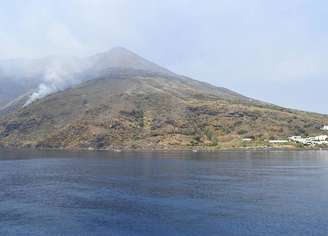 'Vivi um milagre', diz brasileiro que sobreviveu a explosão no vulcão Stromboli