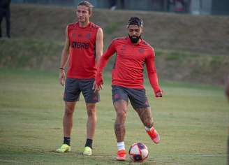Filipe Luís e Gabigol durante treino do Flamengo (Foto: Alexandre Vidal/Flamengo)