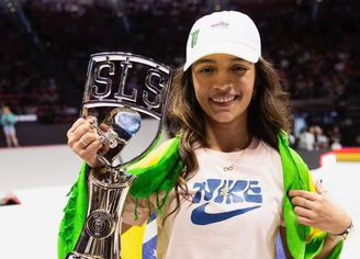 Rayssa Leal é campeã da SLS San Diego 