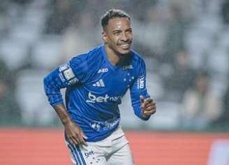 Matheus Pereira marca e garante vitória da Raposa 
