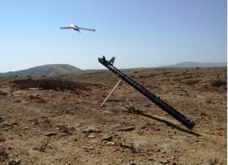 Aviões portáteis voam de forma automática e captam imagens das lavouras