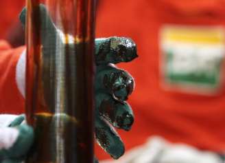 <p>Nos nove primeiros meses de 2014, a Petrobras e a ConocoPhillips foram as únicas empresas de capital aberto que registraram aumento de produção de petróleo, afirmou a estatal</p>