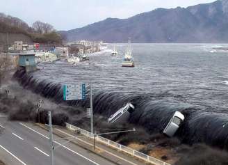 <p>Terremoto de magnitude 9 destruiu várias áreas do Japão, em março de 2011</p>