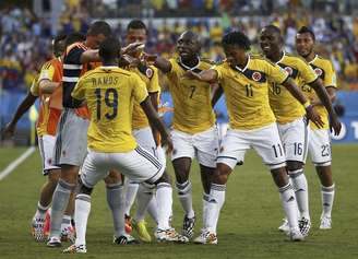 <p>Colombianos garantiram a primeira posição do grupo, com três vitórias na primeira fase</p>