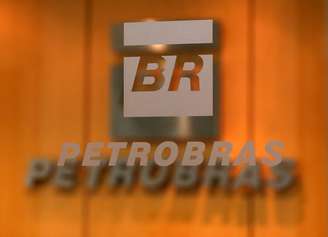 Logo da Petrobras na sede da empresa em São Paulo, no Brasil 20/02/2018 REUTERS/Paulo Whitaker 