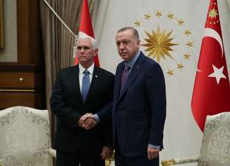 Presidente da Turquia, Tayyp Erdogan, recebe vice-presidente dos EUA, Mike Pence, no palácio presidencial em Ancara
17/10/2019
Murat Kula/Presidência/Divulgação via REUTERS