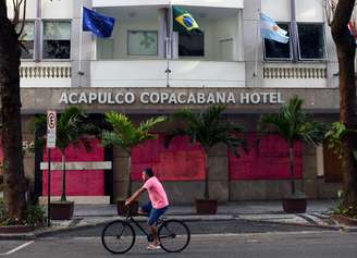 Hotel em Copacabana fechado durante pandemia de coronavírus
03/04/2020
REUTERS/Lucas Landau