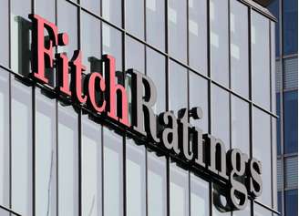 Logotipo da Fitch Ratings em prédio no distrito financeiro de Canary Wharf em Londres, Reino Unido, 3 de março de 2016. REUTERS/Reinhard Krause