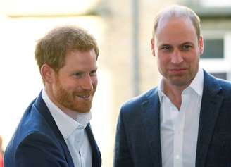 Príncipes britânicos Harry e William em Londres
26/04/2018 REUTERS/Toby Melville/Pool