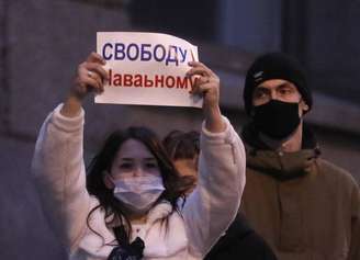 Apoiadores pedem libertação de Navalny