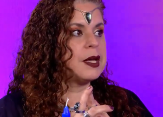 A sacerdotisa Cynthia Campos 