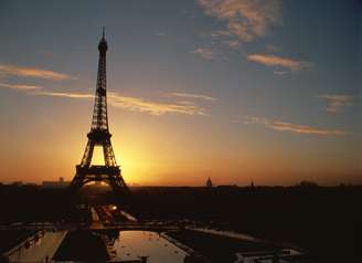 A Torre Eiffel, em Paris, França, foi o monumento mais valioso, avaliado em 434.660 bilhões de euros 