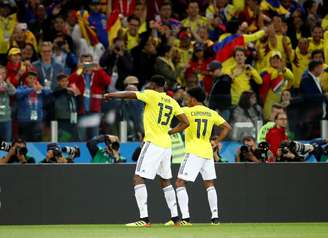 Mina e Cuadrado comemoram gol da Colômbia, mas equipe acabou eliminada nos pênaltis