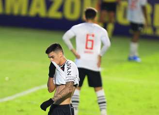 Vasco, Botafogo e Cruzeiro fazem campanha decepcionante na Série B
