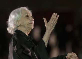 Fernanda Montenegro quebra recorde no 'Guinness' com leitura de Simone de Beauvoir feita no Parque do Ibirapuera.