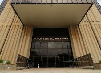 Números mostram que o trabalho do Banco Central para tentar controlar a inflação por meio do aumento do juro básico da economia ficou mais difícil