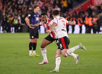 Welington (#34) celebra gol pelo Southampton (