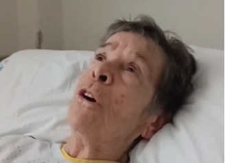 Maricarmen Abascal, 87, foi despejada de seu apartamento em Madri após aluguel aumentar em 275%