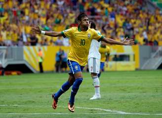 <p>Neymar vivia jejum e por isso foi "mordido" para o jogo contra o Japão, de acordo com Galvão Bueno</p>