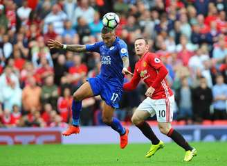 O Leicester, atual campeão inglês, não resistiu ao jogo dominante dos anfitriões no Old Trafford e sofreu goleada por 4 a 1