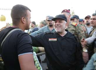Primeiro-ministro do Iraque, Haider al-Abadi, em Mosul. Escritório de mídia do primeiro-ministro do Iraque/Divulgação via REUTERS