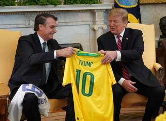 Bolsonaro e Trump durante reunião na Casa Branca
