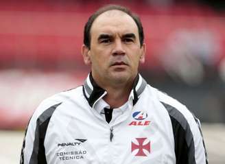 Ricardo Gomes era o técnico do Vasco na conquista da Copa do Brasil de 2011 (Foto: Miguel Schincariol / Lancepress!)