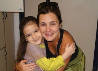 Mel Maia e Adriana Esteves nos bastidores de 'Avenida Brasil'