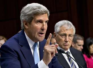 Secretário de Defesa do EUA, Chuck Hagel, e o secretário de Estado, John Kerry, durante sessão do senado americano nesta terça-feira